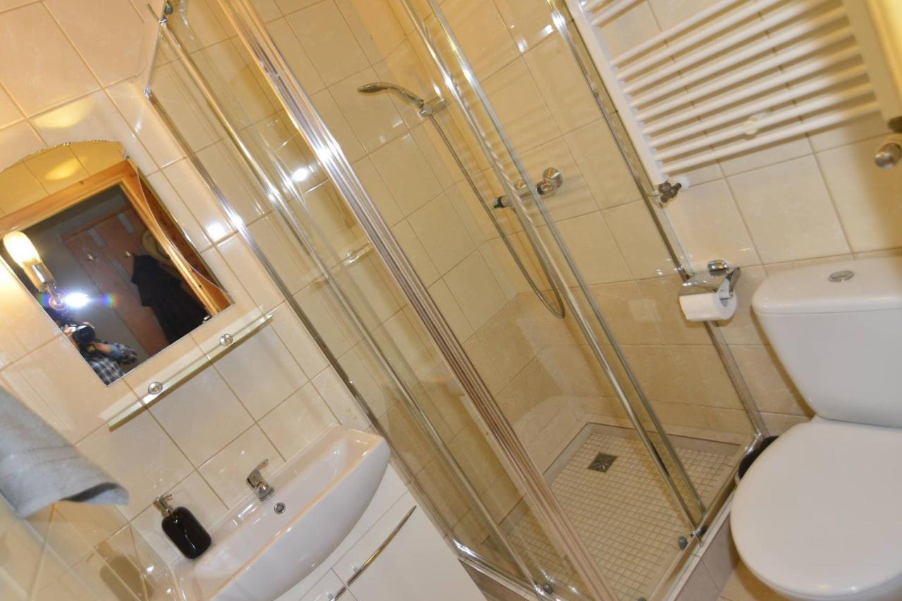 Apartamenty Pokoje Przy Wyciagu 717 คาร์ปัตซ์ ภายนอก รูปภาพ